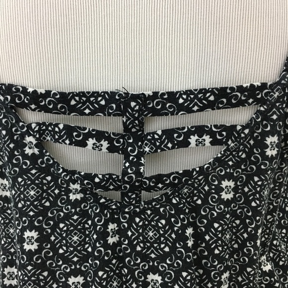 Shorts Romper with Pockets - Picture 7 of 10